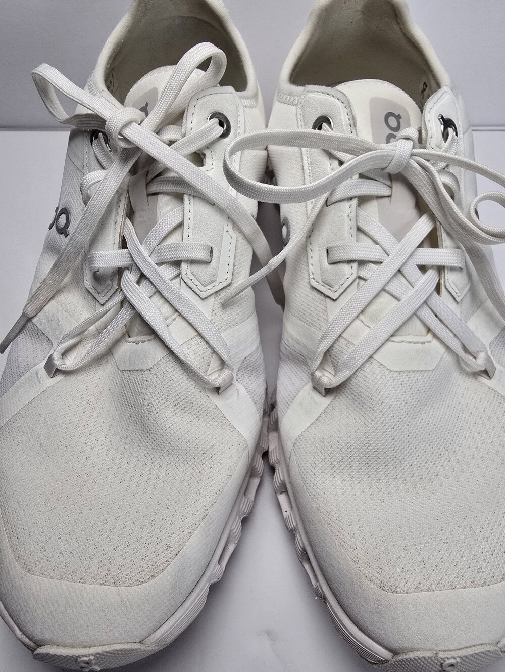 On Cloud Women’s White Lightweight Athletic Running Shoes Size 8.5 Cloud Tec - Picture 4 of 11